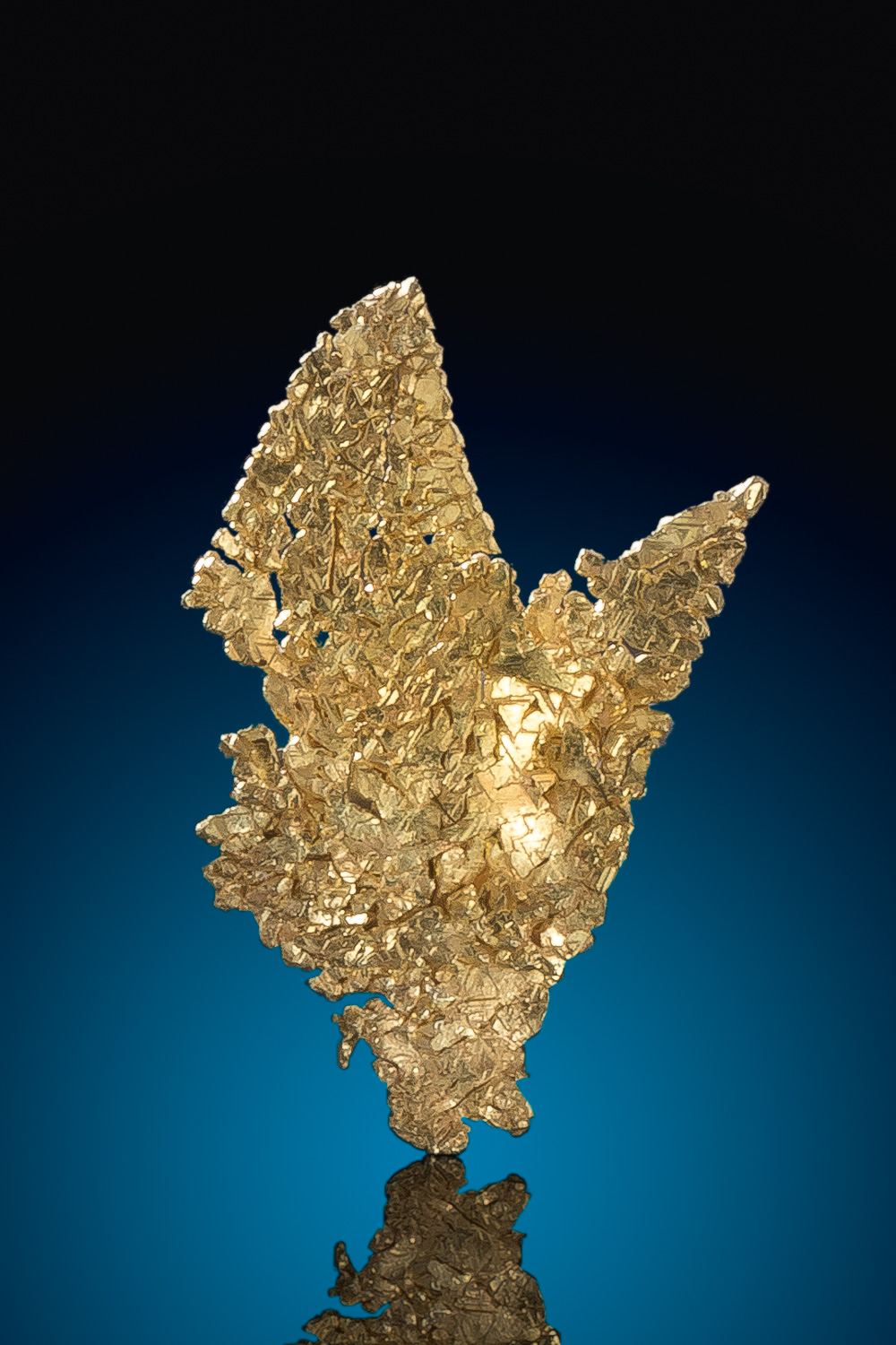 (image for) Sharp Crystalized Leaf Gold Specimen - round Mountain
