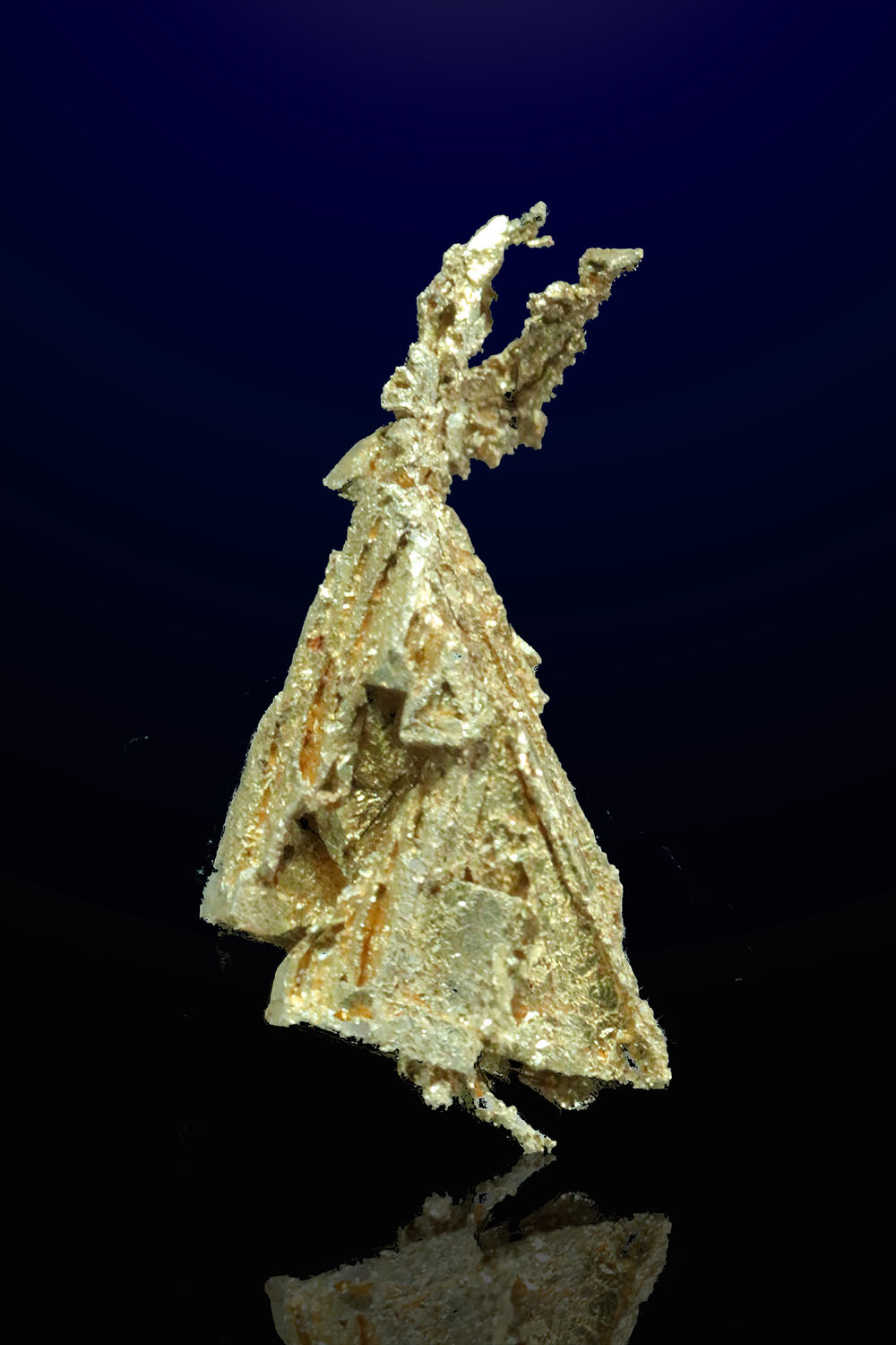 (image for) Faceted Trigon Formation - Round Mountain Gold Mine
