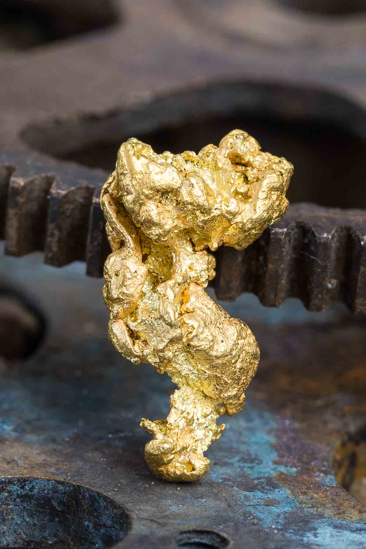 Unique Curved and Tapered Natural Gold Nugget from Colorado - $358.00 :  Natural gold Nuggets For Sale - Buy Gold Nuggets and Specimens, The finest  jewelry/investment grade gold nuggets from around the world